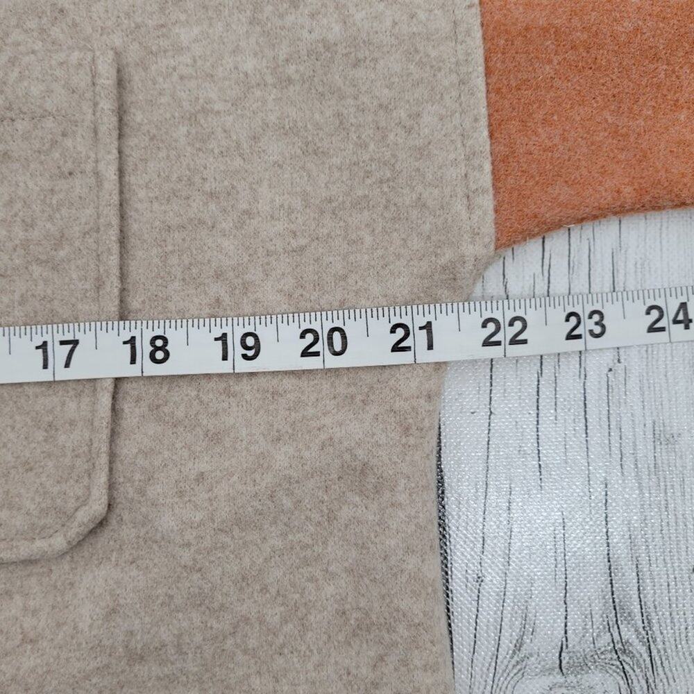 Hem & Thread Button Down Shacket - Picture 4 of 8